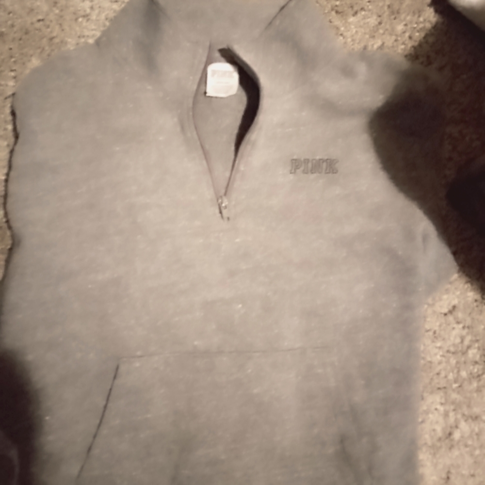 VS PINK Pullover